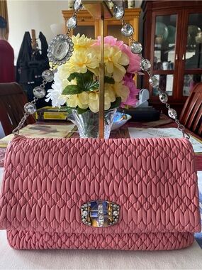 Cristal-Embellished Pink Quilted Shoulder Bag